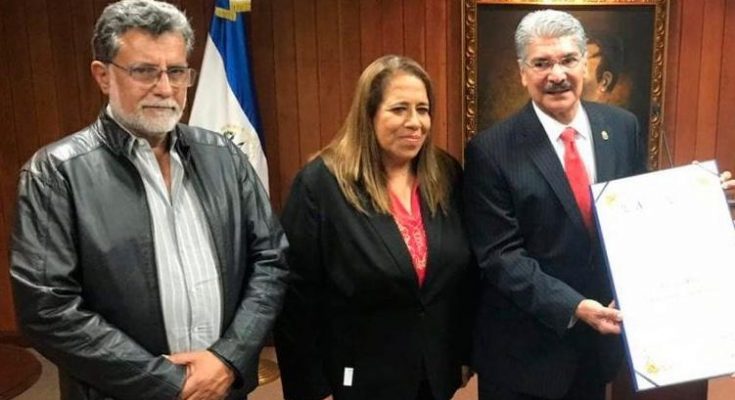 Abogados señalan que iniciativa al golpe de Estado es una venganza del bloque ARENA-FMLN abogados-senalan-que-iniciativa-al-golpe-de-estado-es-una-venganza-del-bloque-arena-fmln